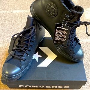 New Chuck Taylor All-Star leather sneaker, Men size 9.5, Women size 11.5